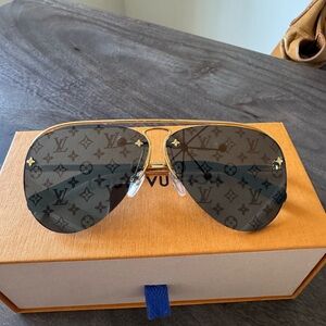Louis Vuitton Monogram Aviator Sunglasses